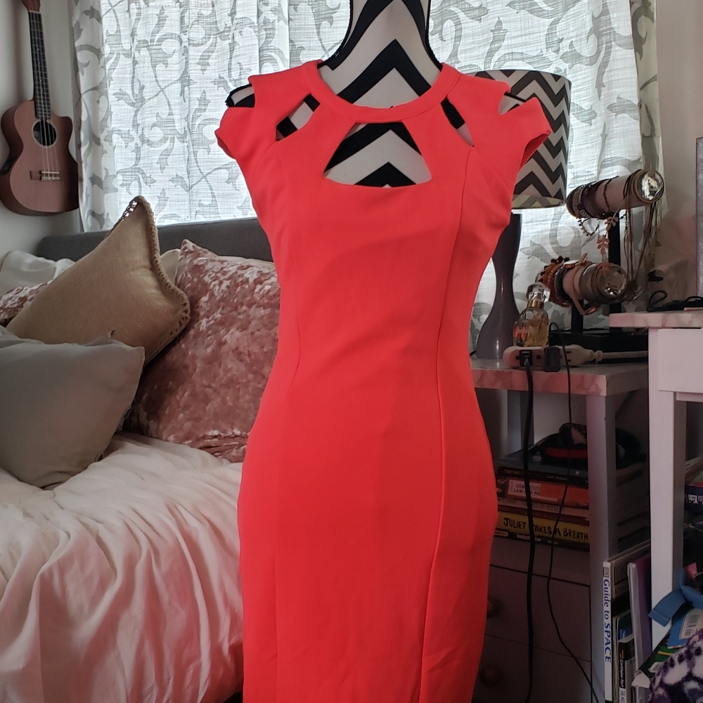 Kim Kardashian Electric Pink dress